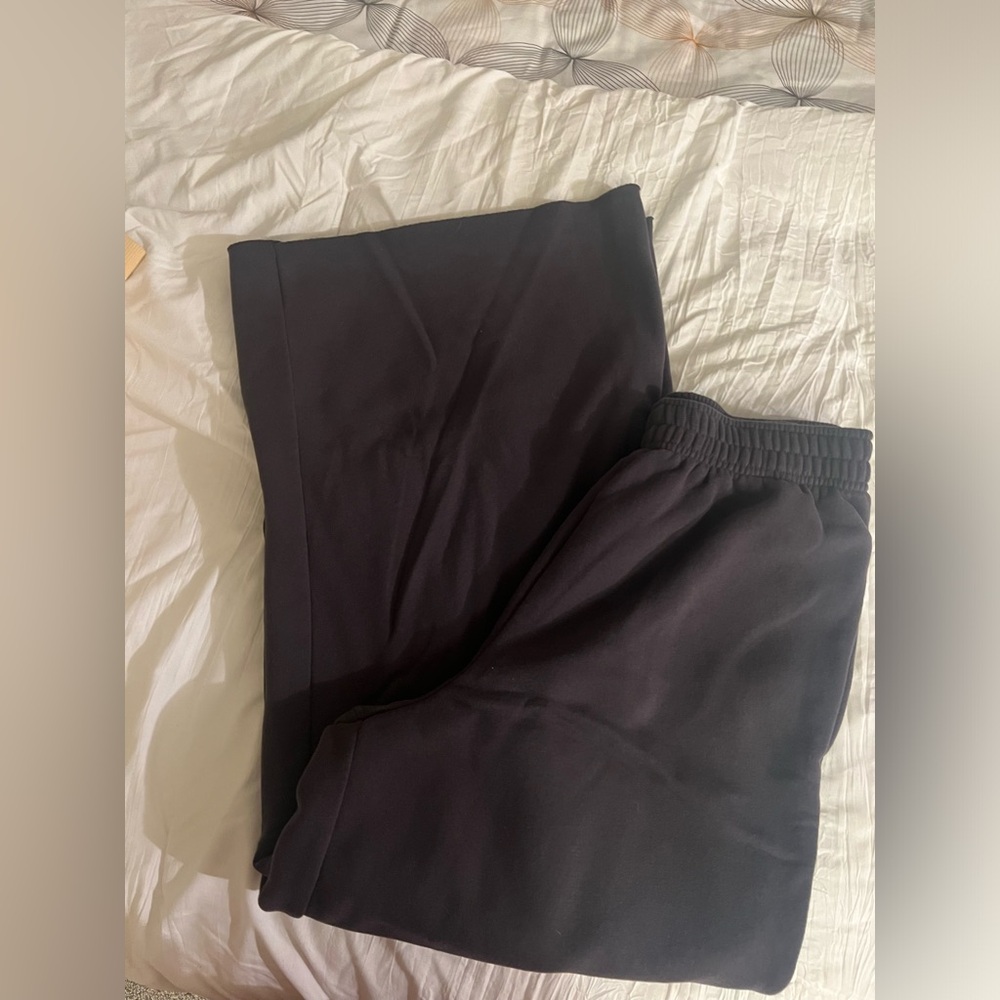 Wide leg - like new sweat pants